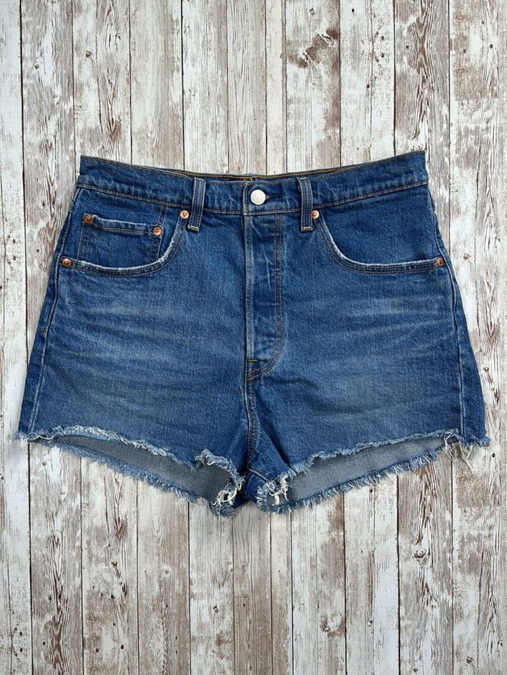 Levi's Ribcage Denim Shorts 2" Inseam sz 30 Mid Blue Button Fly Classic Cotton